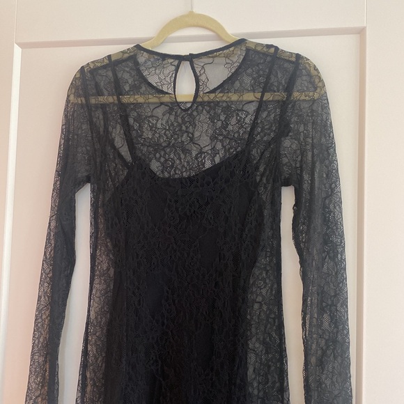 Black lace midi dress with slip and lace overlay - Picture 5 of 7